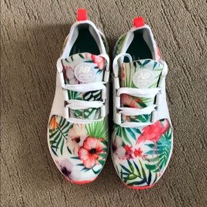 New Balance Paradise women’s running shoes